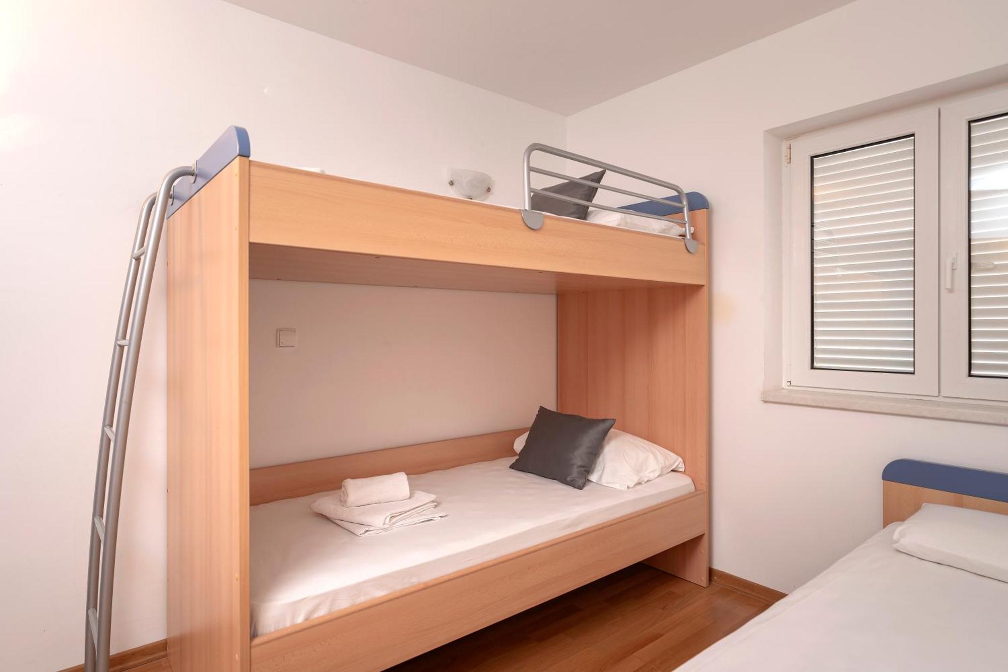 Villa Dalmatia Apartments Bol Buitenkant foto